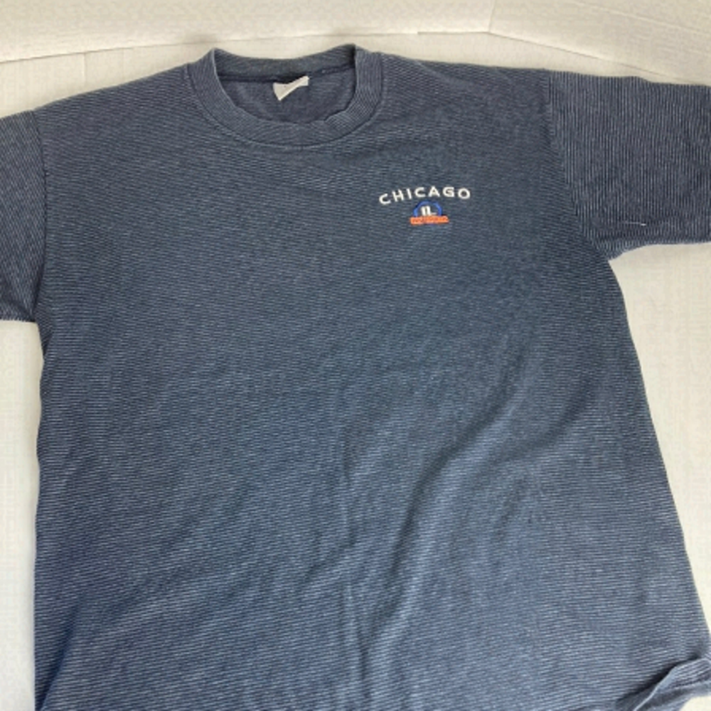 Cal Cru vintage Chicago Tshirt